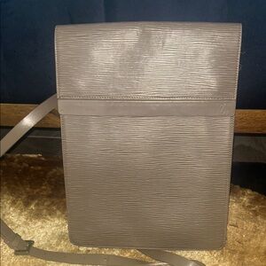 Leather Messenger Bag in Dark Brown